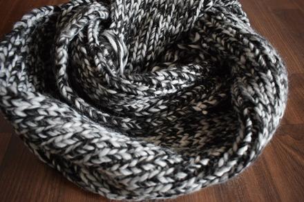 Dlhý melírovaný šál zn. sinsay, xl