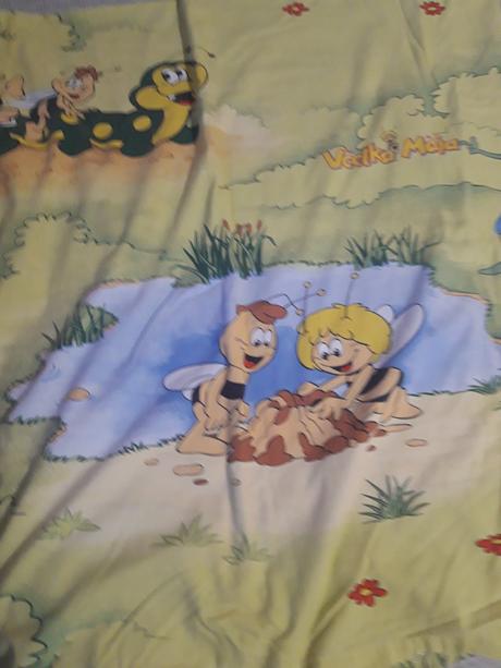 Posteĺné prádlo včielka maja,