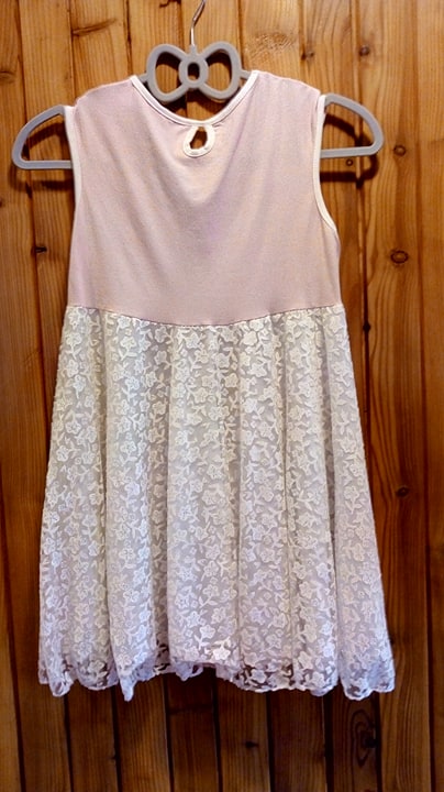 Sviatočne šaty, 134