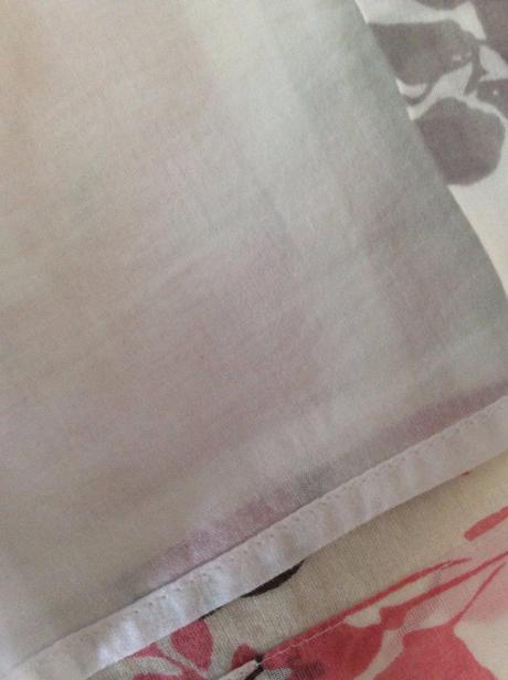 Púzdrové batistové šaty s/m, m