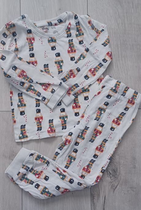 Pyžamko vianoce, sinsay,92