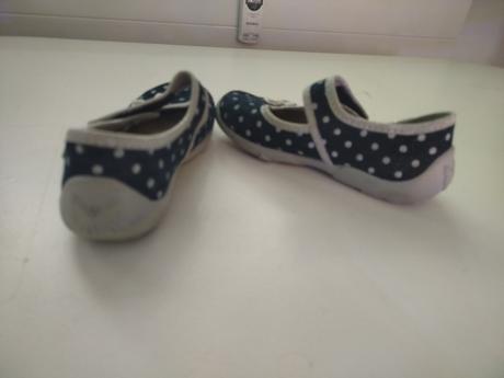 Papučky peon, 28