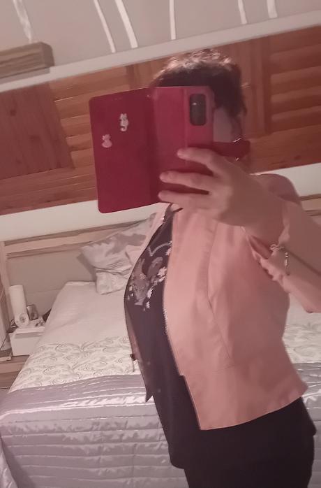 Ružová koženka, gate,42