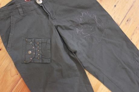 Paradne nohavice s tvarou, s