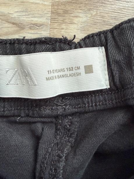 Chlapcenske nohavice, zara,152