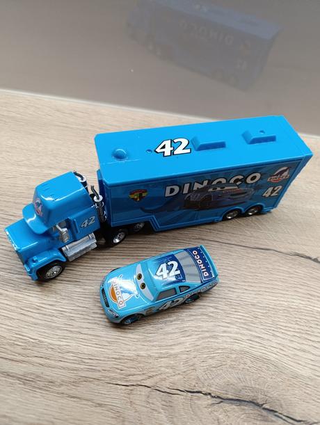 Kamión ,,42,, cars autá mcqueen, 