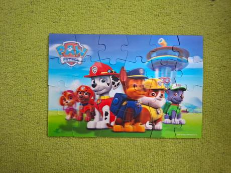 Puzzle v kufríku paw patrol, 