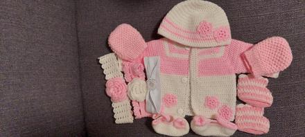 Háčkovaná súprava pre newborn v56, 56