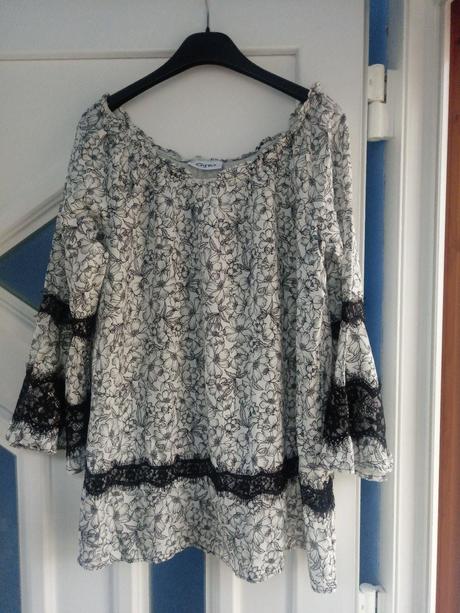 Krásna bluzka s cipkou m/l, gina,m