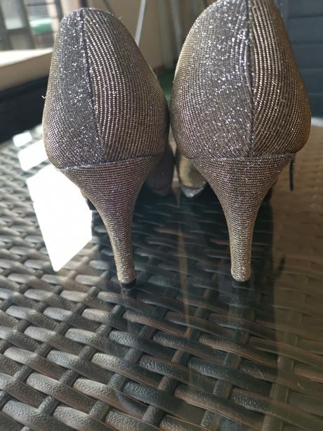 Elegantne lodicky, 40