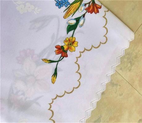 Teflónový veľkonočný obrus,