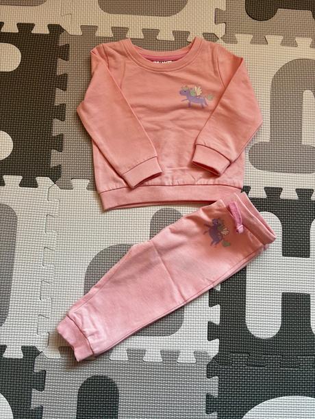 4 dievčenské súpravy, pepco,74