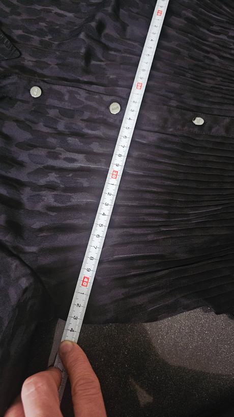 Gotické šaty s plisovanou sukňou, dkny,36