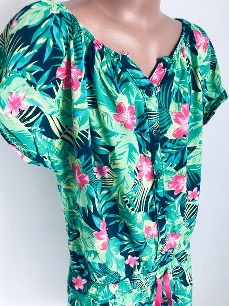 Letný overal s tropickým vzorom, 140