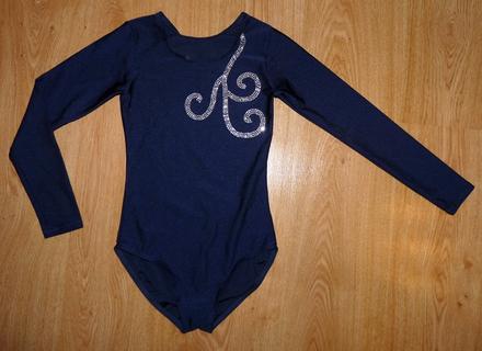 Dres s kamienkami, xs