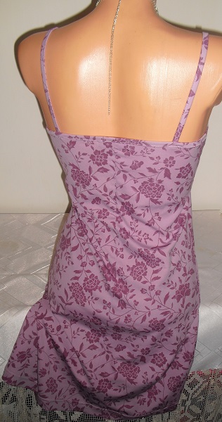 Fialkova kvietkovana kosielka, s