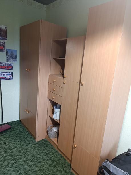 Nábytok do študentskej izby., 