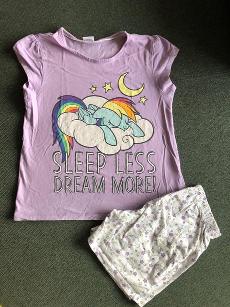 Predám 2 - dielne pyžamo, 134