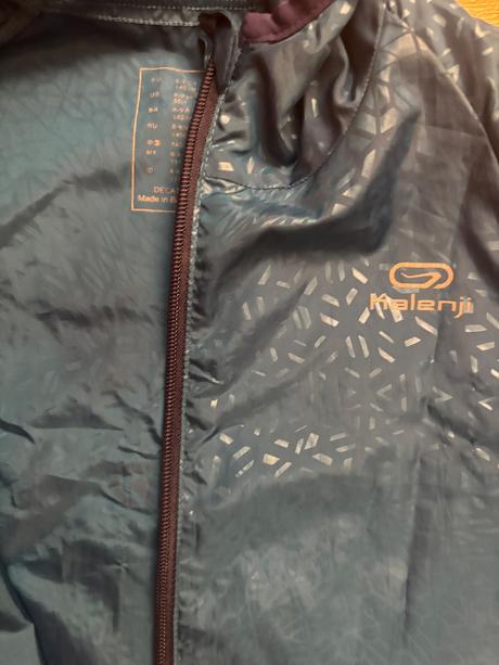 Pršiplášť, decathlon,140