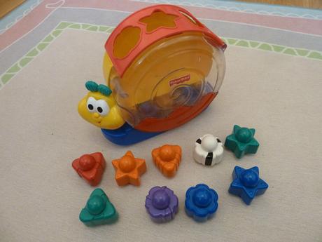 Vkladačka slimák fisher price,