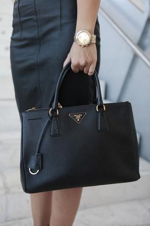 Original prada saffiano lux galleria double zip, prada