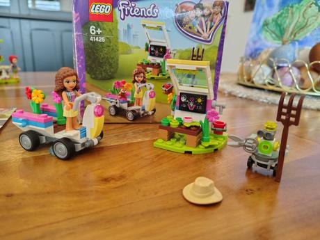 Lego friends 41425 olivia a jej kvetinová záhrada, 