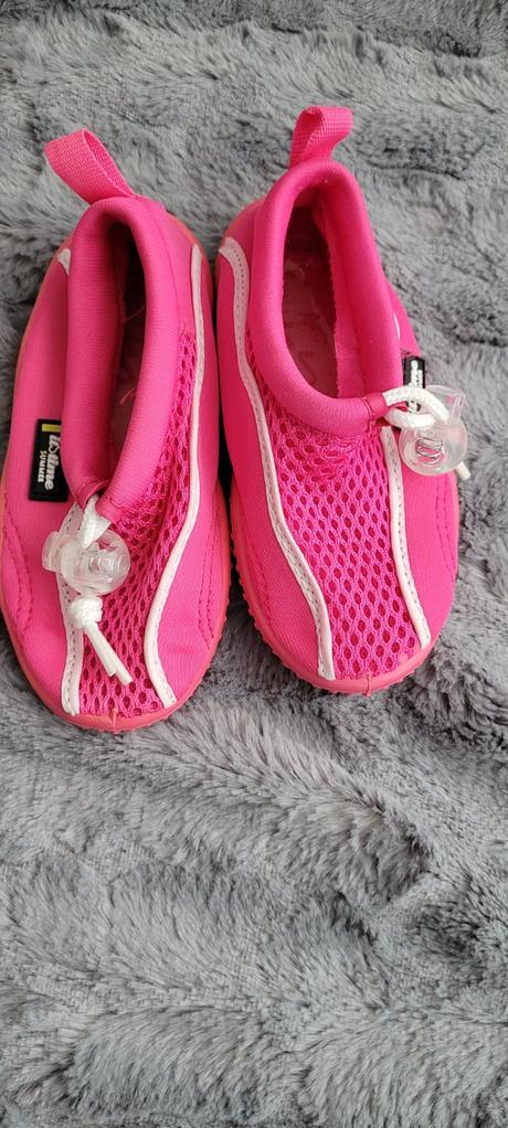 Topánky do vody, 22