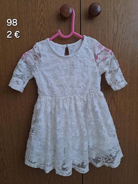 Letné čipkované šaty, 92