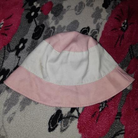 Dievčenský klobucik, 110