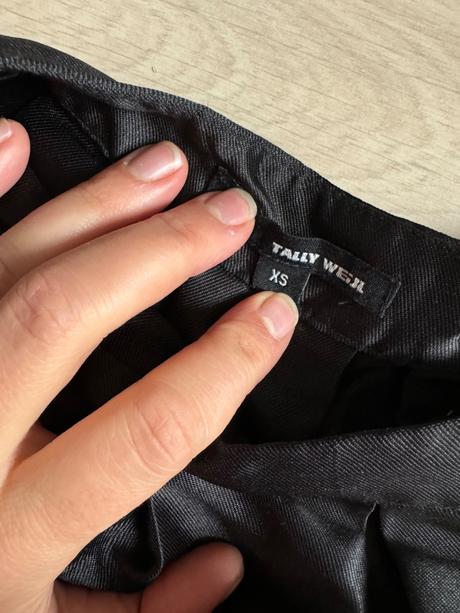 Čierna sukňa, tally weijl,xs