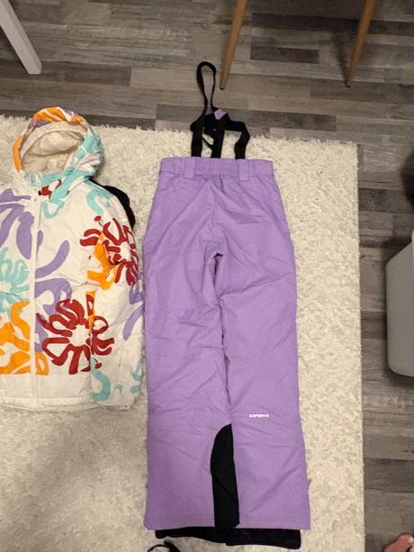 Detska lyziarska suprava, 152