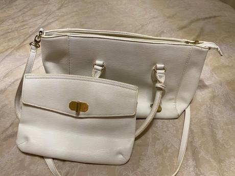 Biela kabelka carpisa, carpisa