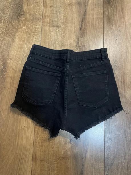 Šortky, zara,36