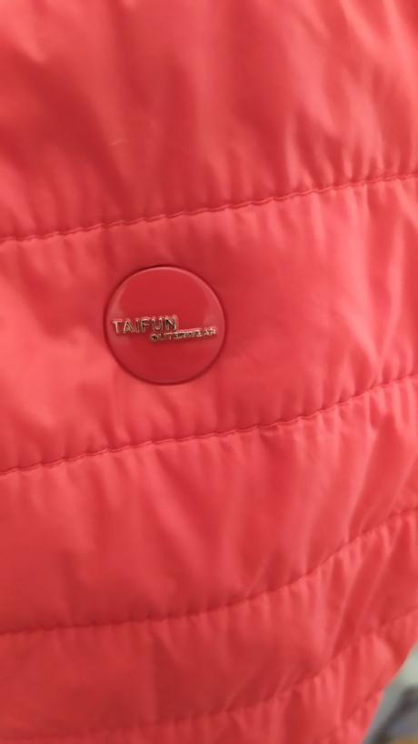 Dievcenska prechodna bunda, 152