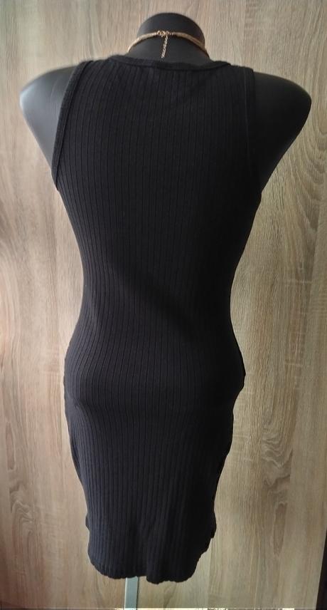 Čierne rebrované bodycon mini šaty, m
