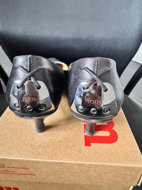 Kožené lodicky tods v 38, 38