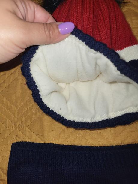 Krasny teply set ciapka a nakrcnik,