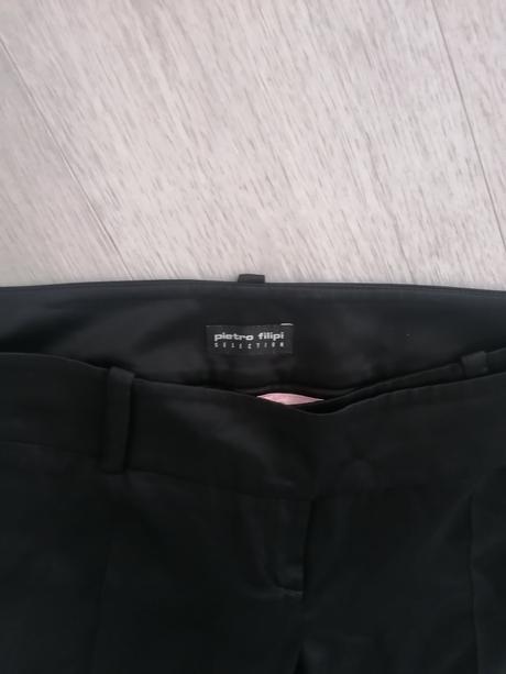 Elegantné 3/4 nohavice, pietro filipi,m