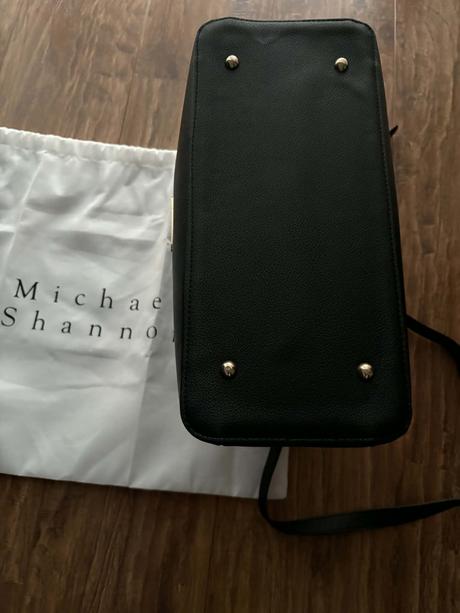 Predám dámsku čiernu kabelku, nová, 