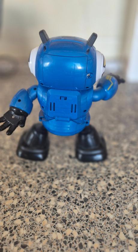 Robot tancujuci, 