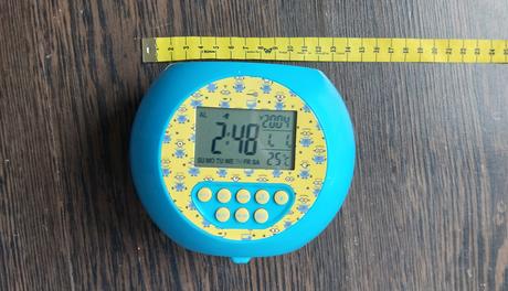 Hodiny,budik mimoni s projekciou., 