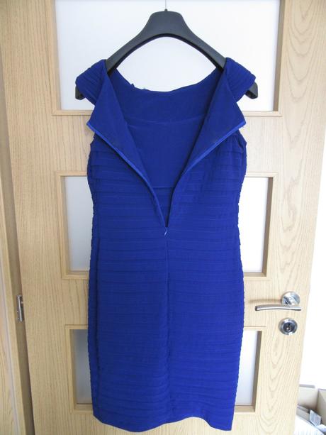 Spoločenské šaty, 42