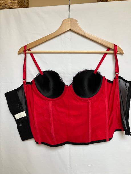 Dámsky červený čipkovaný korzet na ramienka, c&a,xs