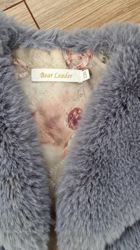 Vesta kožušinová, 128