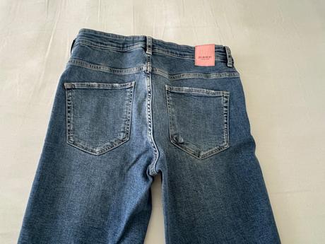 Roztrhane rifle, zara,38