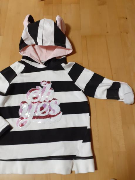 Mikina s uškami, 134