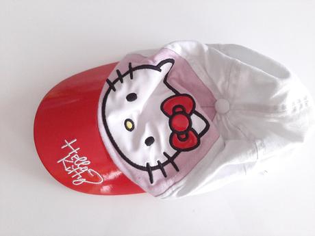Hello kitty šiltovka, sanrio,110