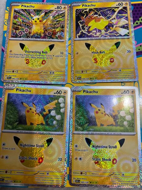 Pikachu 30th viac kusov, 