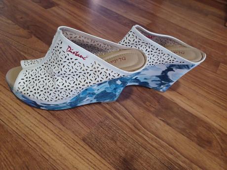 Predám extravagantné sandale, 40