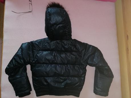 Bombera perová, 140